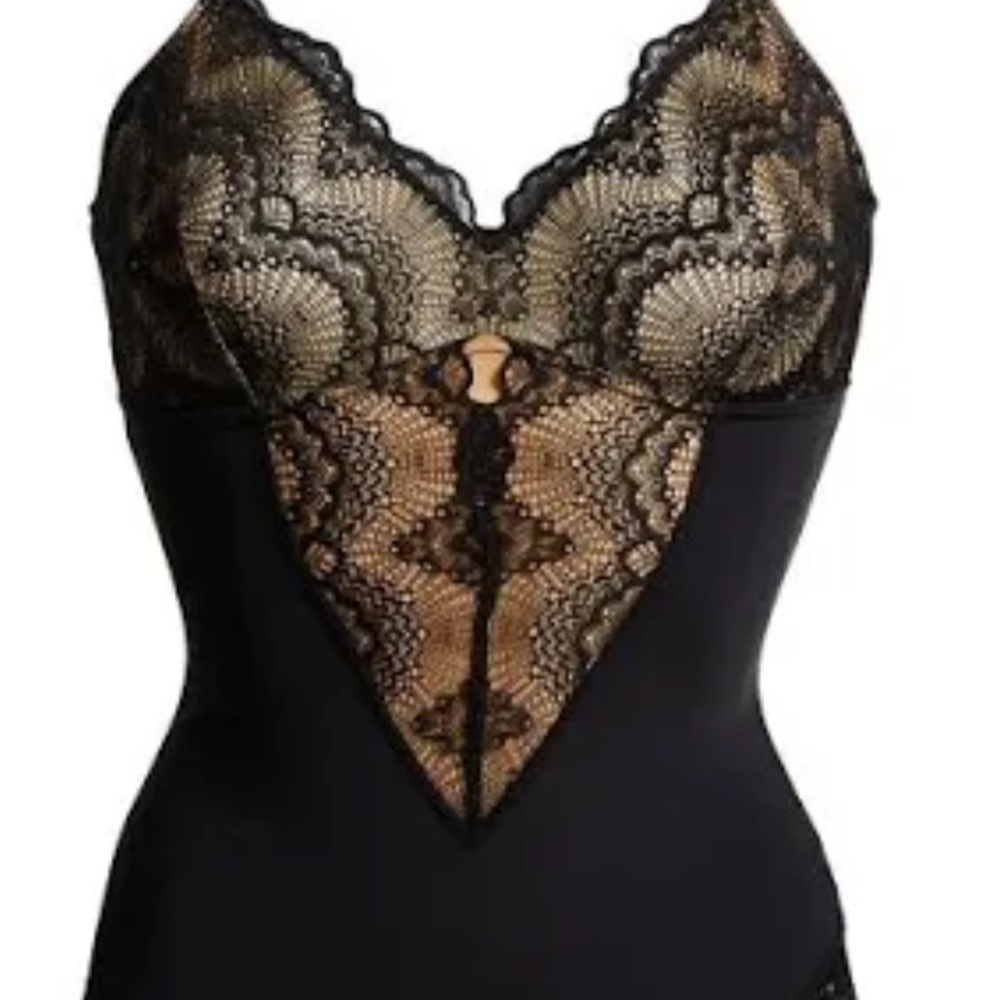 Pinsy 1X Black Lace Chemise with Scalloped Edges bodysuit one piece